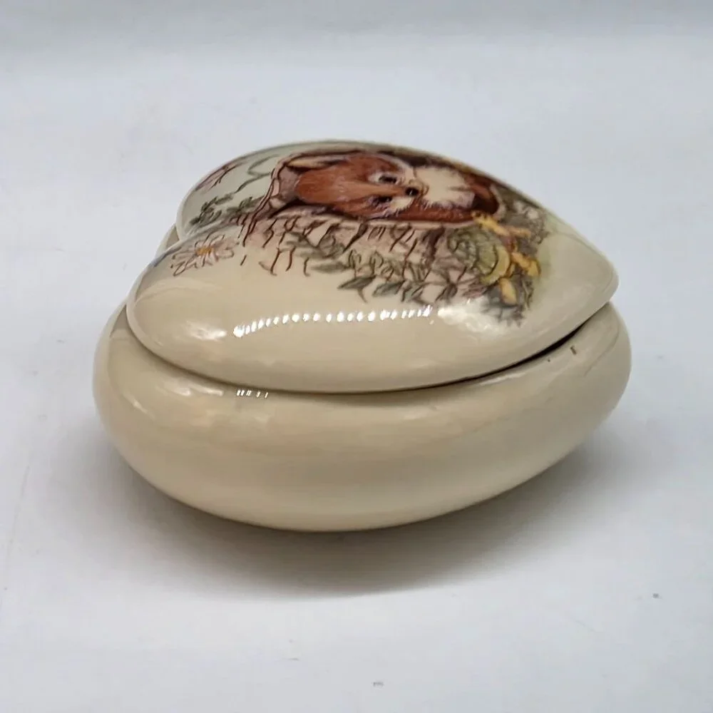 Heart-Shaped Ceramic Trinket Box With Fox & Nature Scene Design